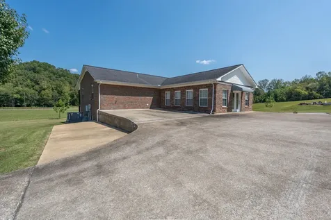 6285 Rayburn Creek Road Collinwood TN 38450