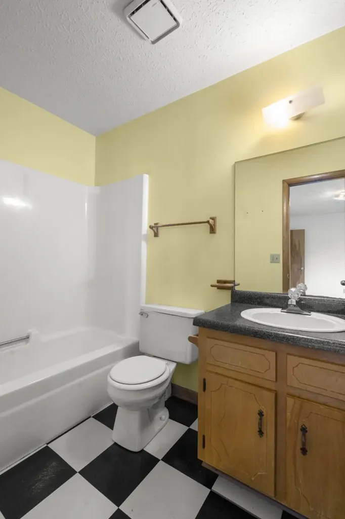 384 Columbia Avenue Centerville TN 37033
