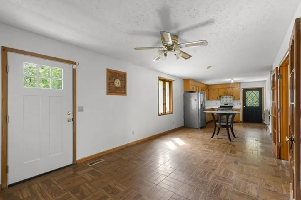384 Columbia Avenue Centerville TN 37033