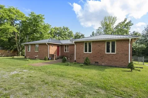 384 Columbia Avenue Centerville TN 37033