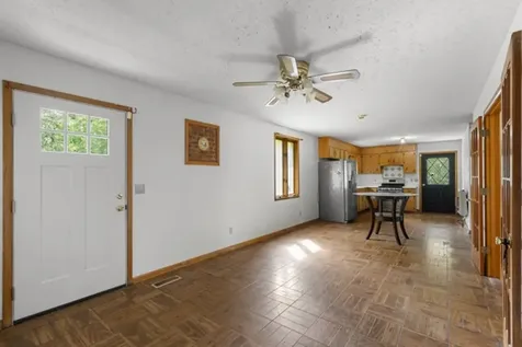 384 Columbia Avenue Centerville TN 37033