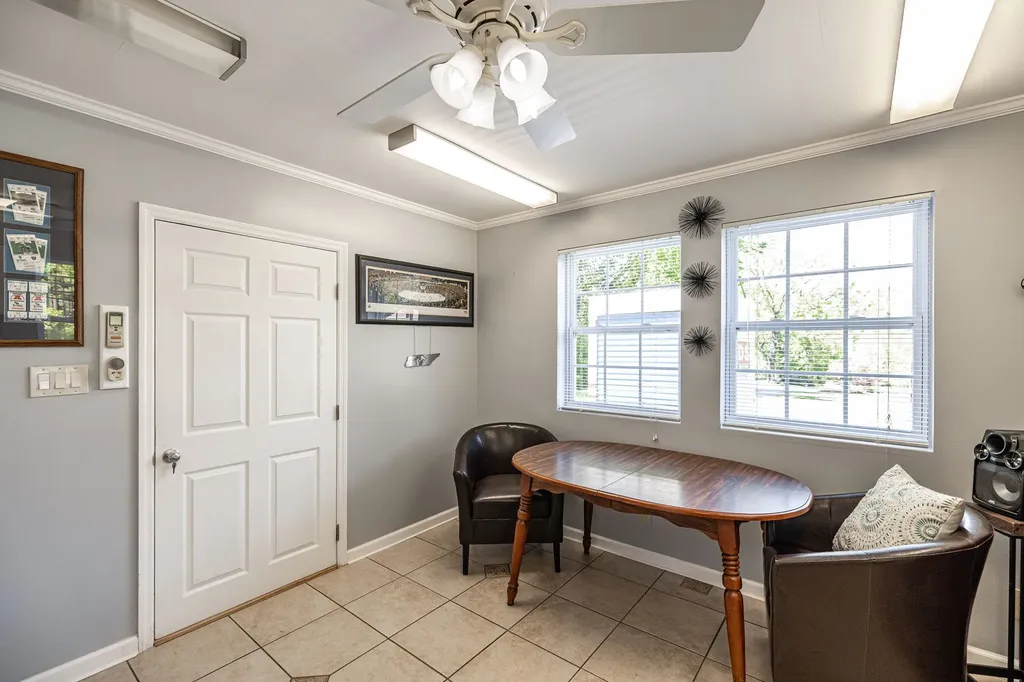 8909 Highway 100 Nashville TN 37221