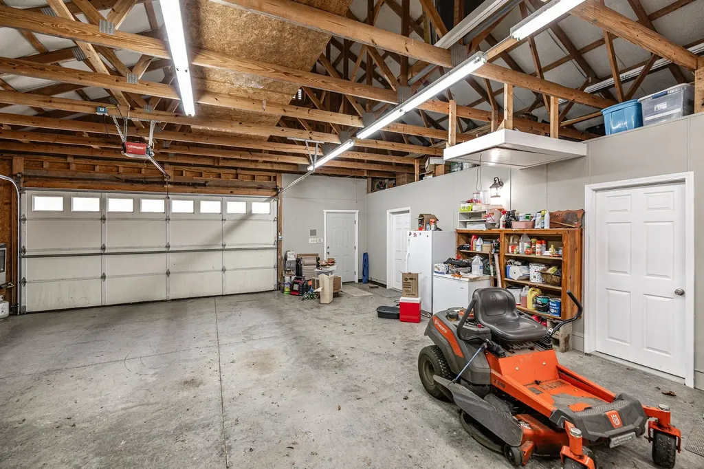8909 Highway 100 Nashville TN 37221