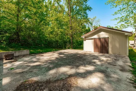 8909 Highway 100 Nashville TN 37221