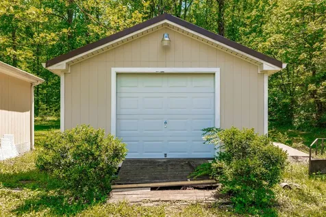 8909 Highway 100 Nashville TN 37221