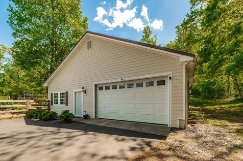 8909 Highway 100 Nashville TN 37221