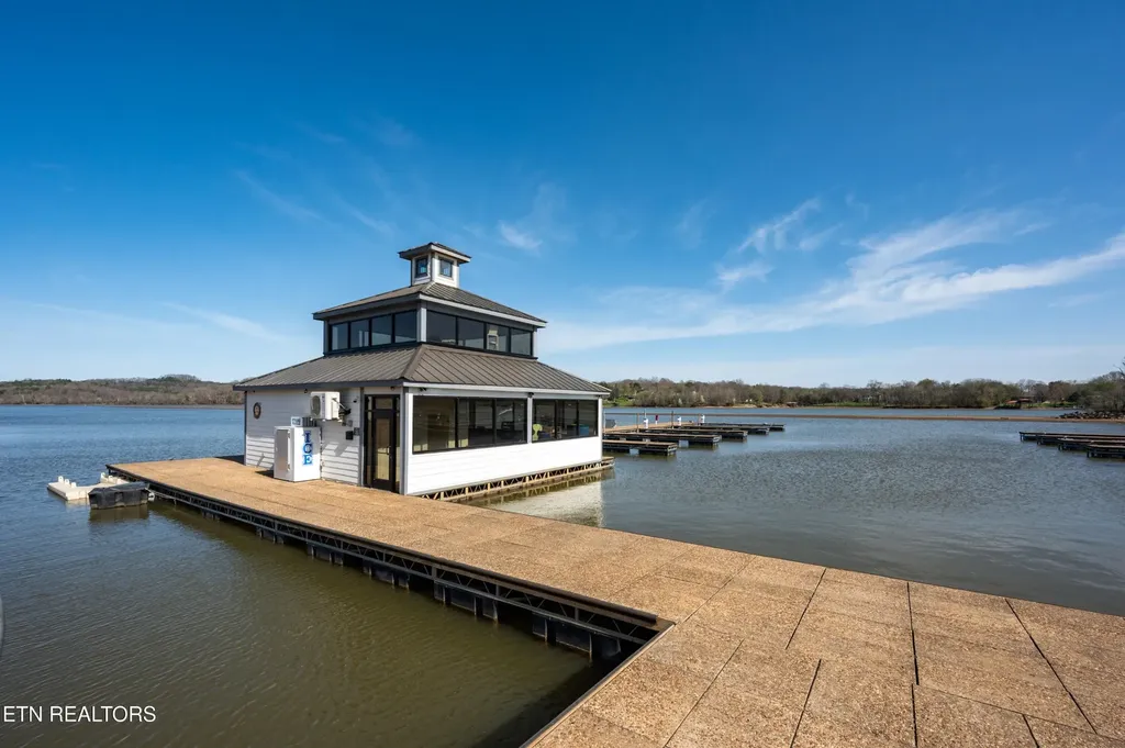 967 Black Cove Lane Loudon TN 37774