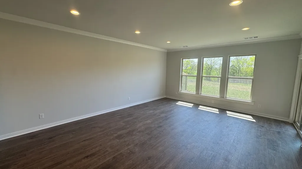 482 W Foxrun Springfield TN 37172