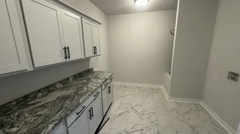 482 W Foxrun Springfield TN 37172
