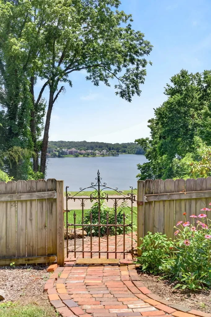 1104 Riverside Road Old Hickory TN 37138
