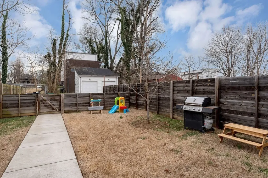 1813A Delta Avenue Nashville TN 37208