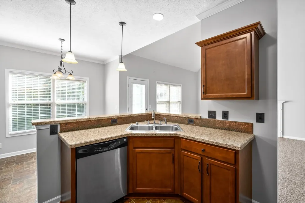 1211 Viewmont Drive Clarksville TN 37040