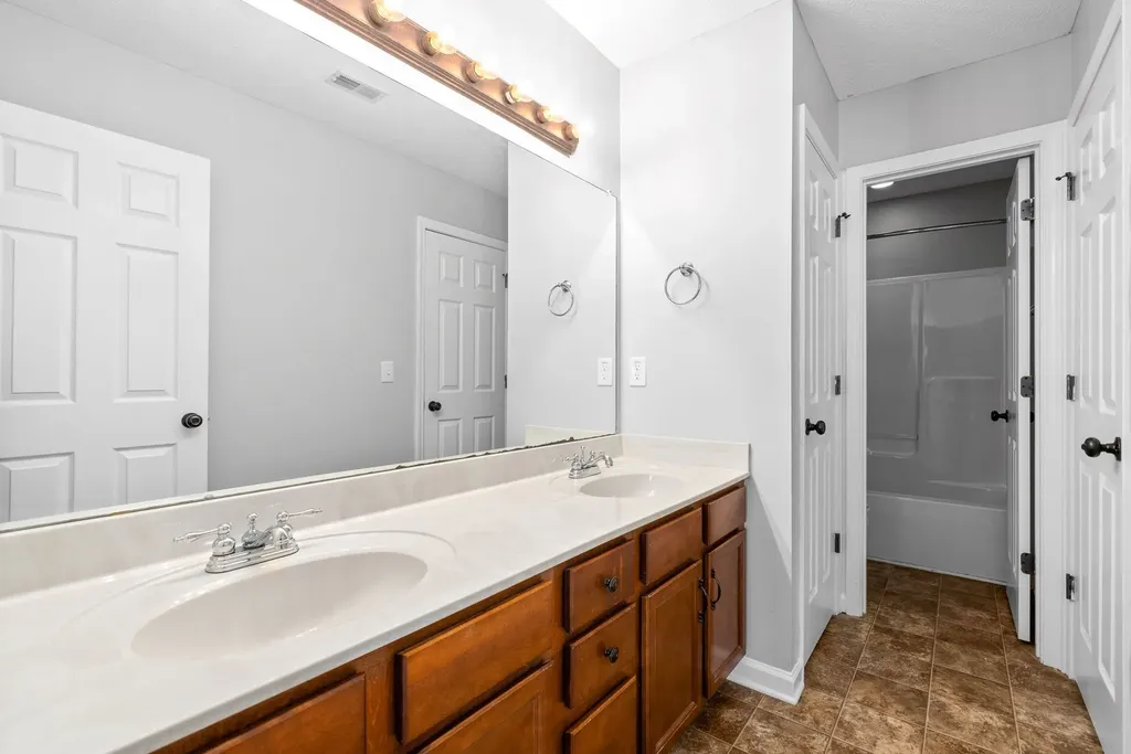 1211 Viewmont Drive Clarksville TN 37040