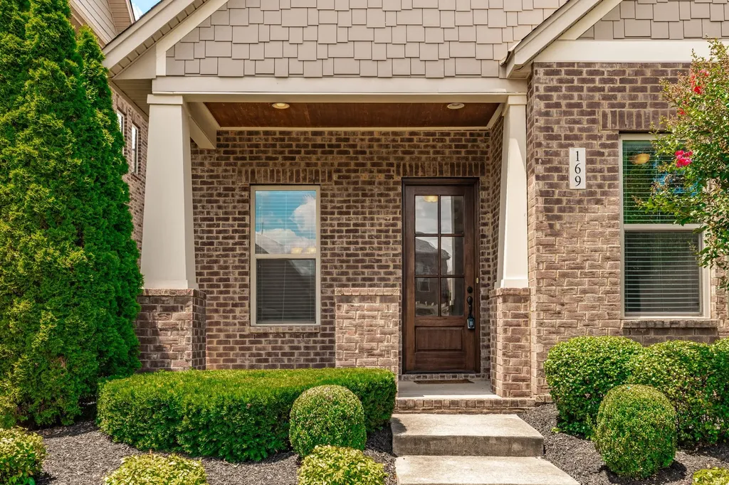 169 Ashcrest Point Hendersonville TN 37075