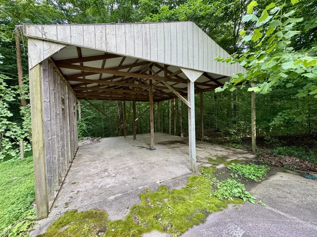 2099 Ferry Road Clarksville TN 37040