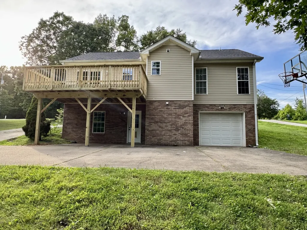 2099 Ferry Road Clarksville TN 37040