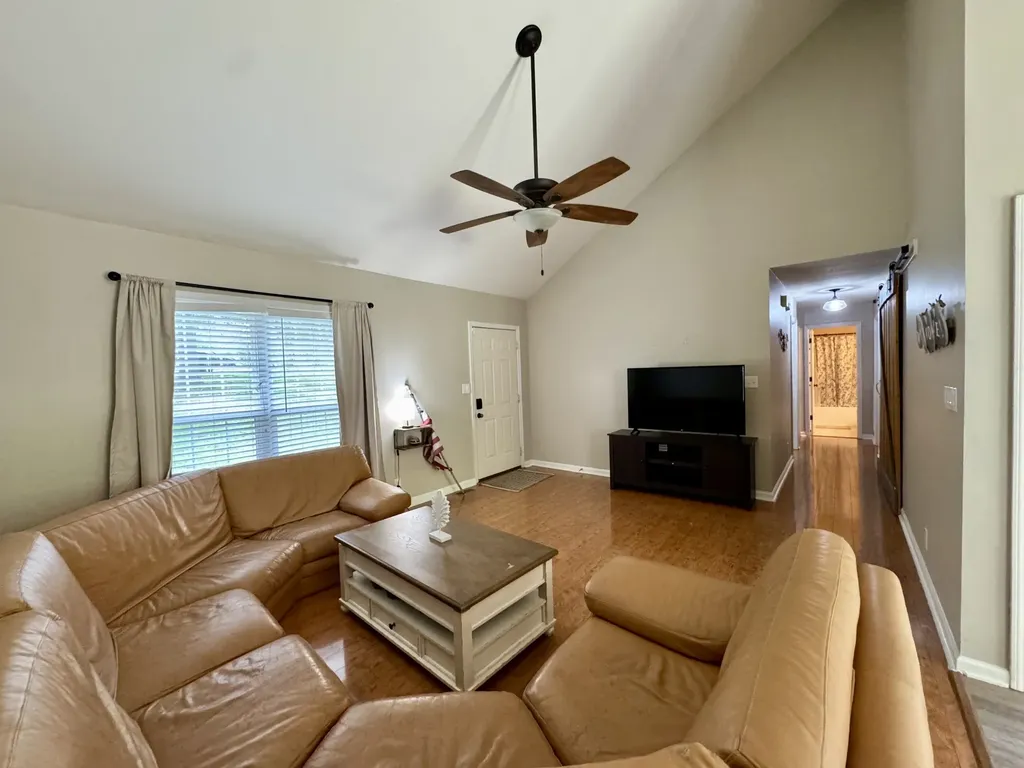 2099 Ferry Road Clarksville TN 37040