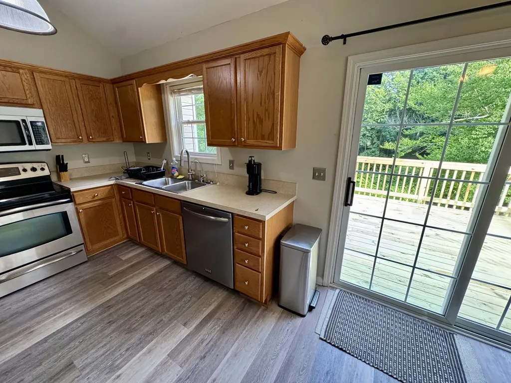 2099 Ferry Road Clarksville TN 37040