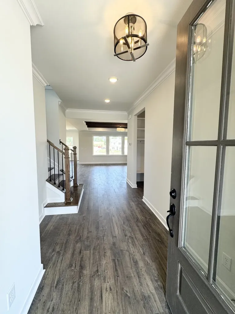 1933 Hildebrand Lane Columbia TN 38401