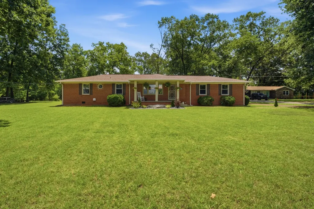 4121 Hunters Point Pike Lebanon TN 37087