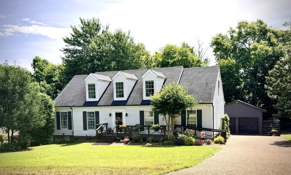 2816 Maple Circle Thompsons Station TN 37179