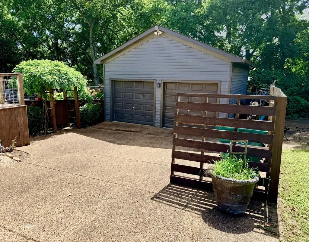 2816 Maple Circle Thompsons Station TN 37179