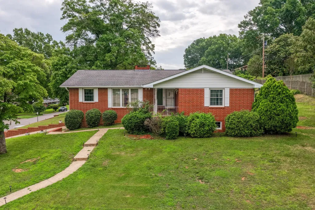 618 Melville Avenue Chattanooga TN 37412