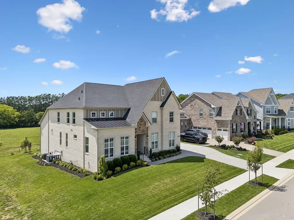 5011 High Park Hill Drive Arrington TN 37014