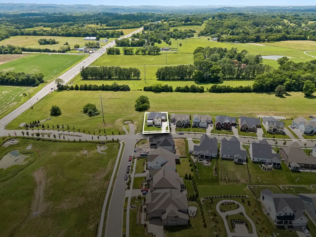 5011 High Park Hill Drive Arrington TN 37014