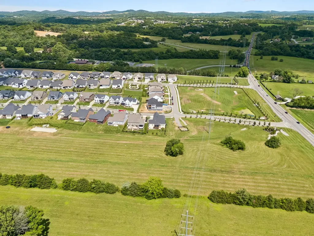 5011 High Park Hill Drive Arrington TN 37014