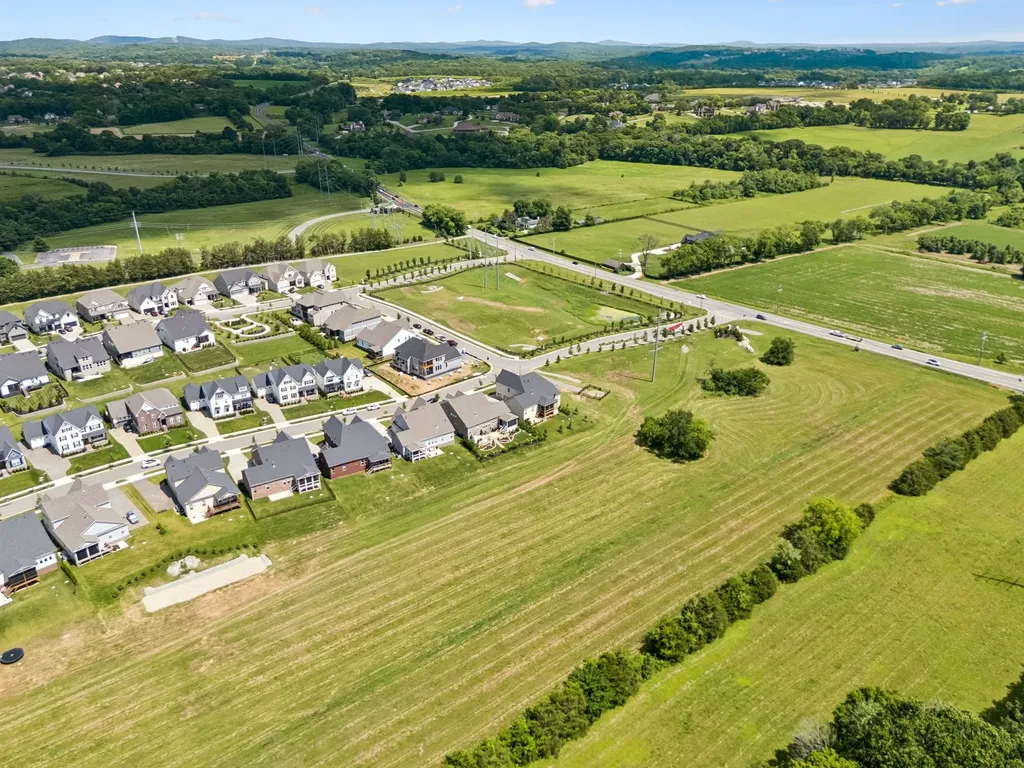 5011 High Park Hill Drive Arrington TN 37014