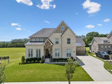 5011 High Park Hill Drive Arrington TN 37014