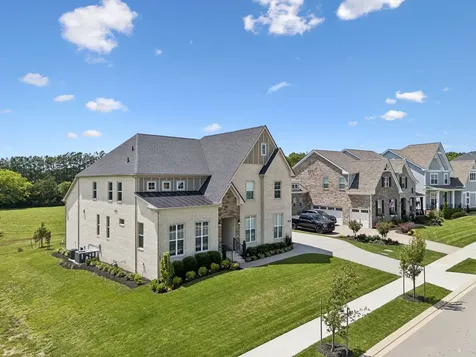 5011 High Park Hill Drive Arrington TN 37014