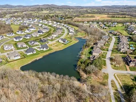 5011 High Park Hill Drive Arrington TN 37014