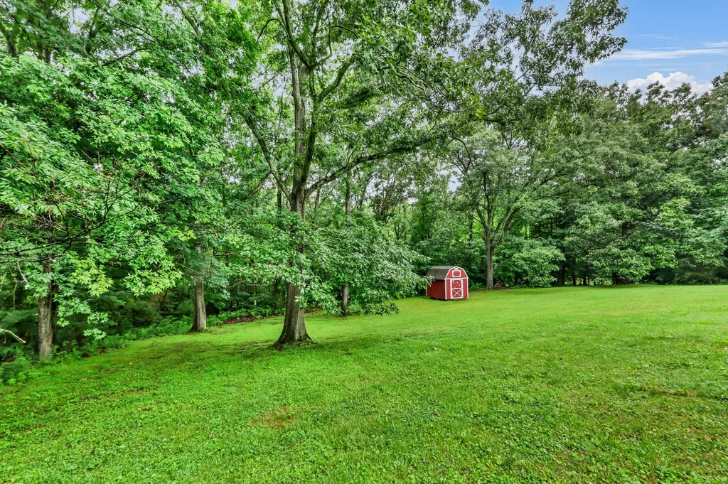 1252 West Road Clarksville TN 37040