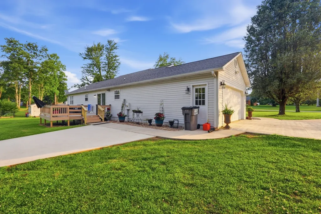 1440 Howell Lane Cookeville TN 38506