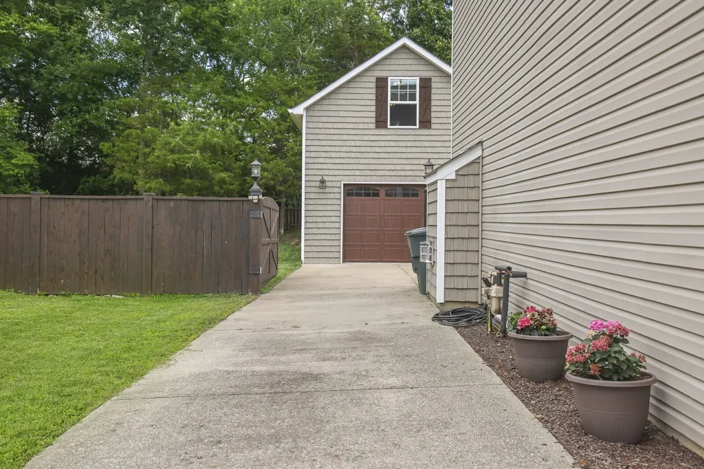 2235 Monthemer Cove Mount Juliet TN 37122
