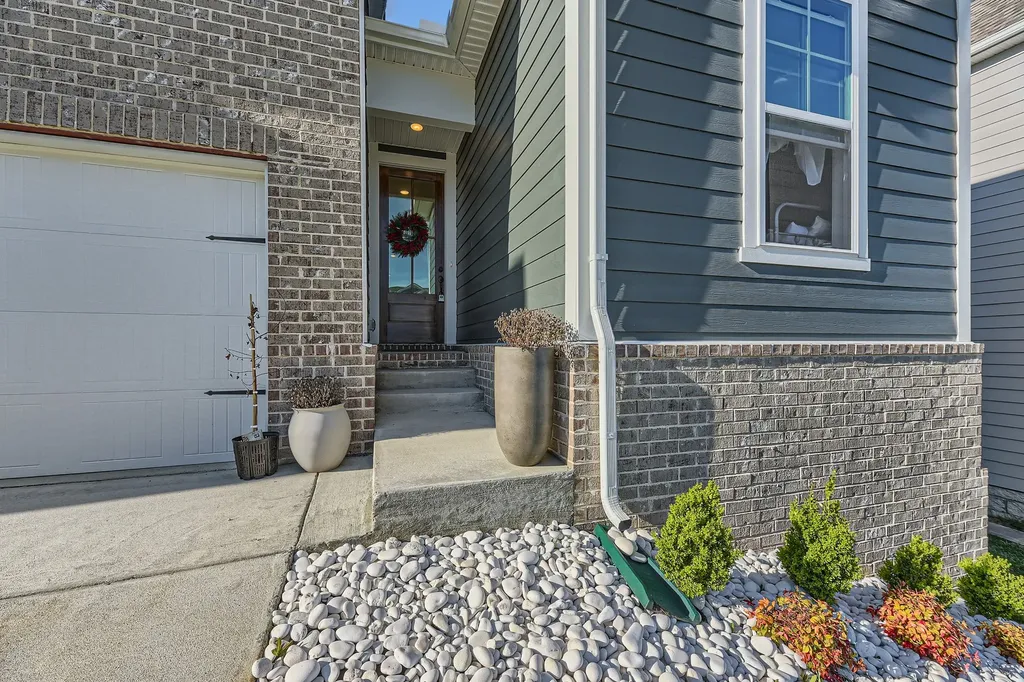 6132 Saxlingham Place Smyrna TN 37167