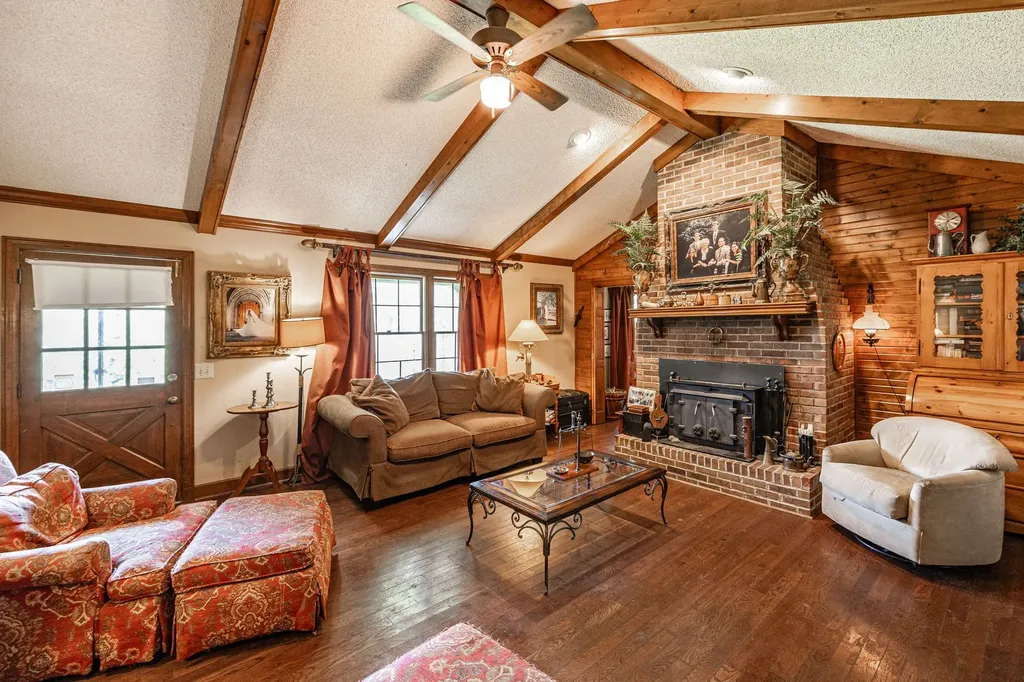521 Utley Drive Goodlettsville TN 37072