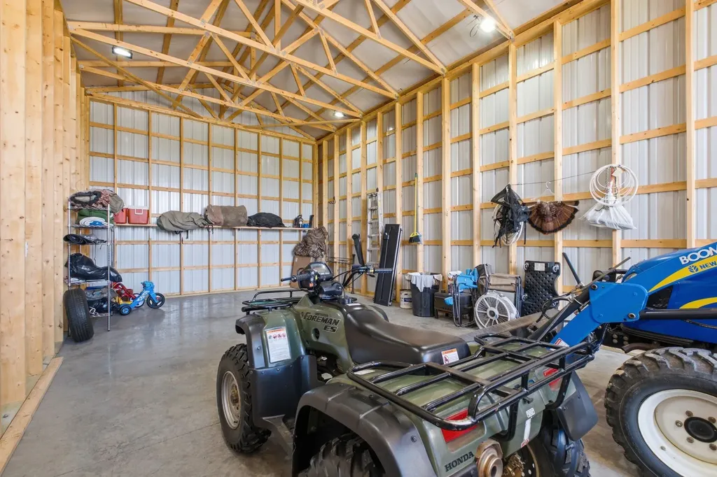 1955 Trace Creek Road Mc Ewen TN 37101