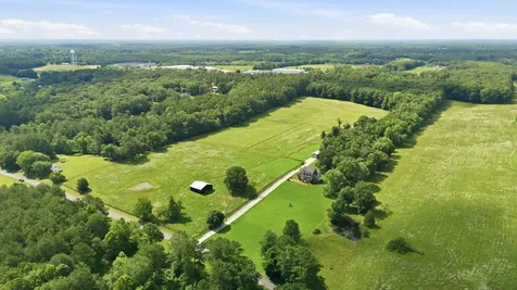 1955 Trace Creek Road Mc Ewen TN 37101