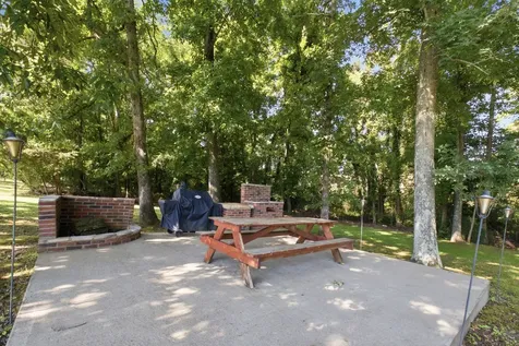 1955 Trace Creek Road Mc Ewen TN 37101