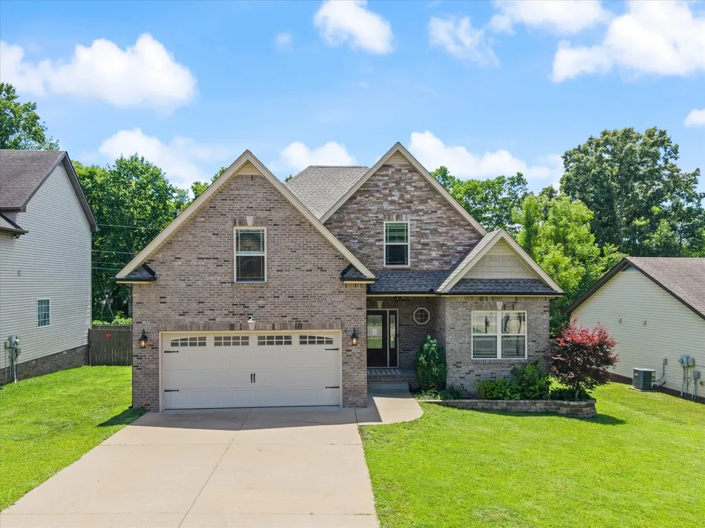 1496 Amberley Drive Clarksville TN 37043