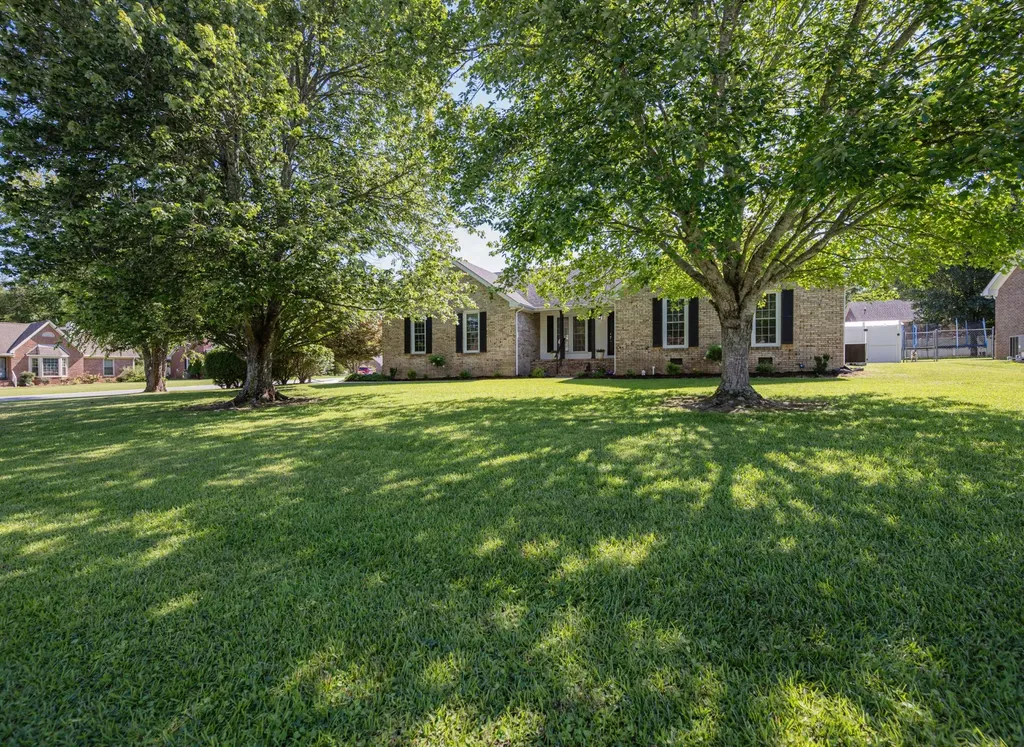 152 Greenbriar Circle Manchester TN 37355