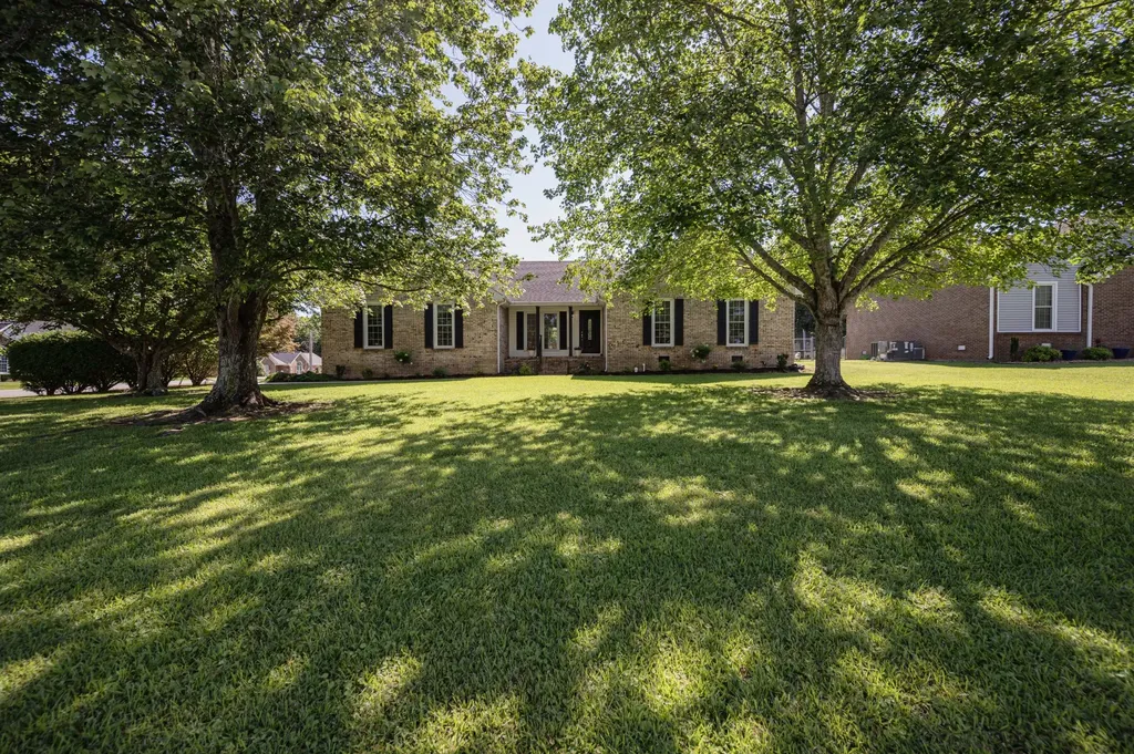 152 Greenbriar Circle Manchester TN 37355