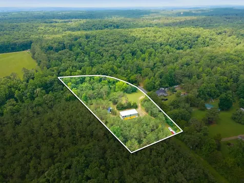 1405 Trace Creek Road Hohenwald TN 38462