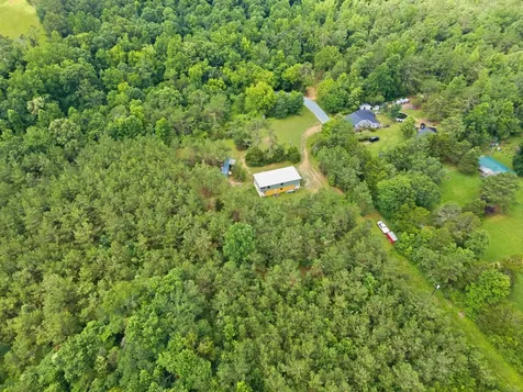 1405 Trace Creek Road Hohenwald TN 38462
