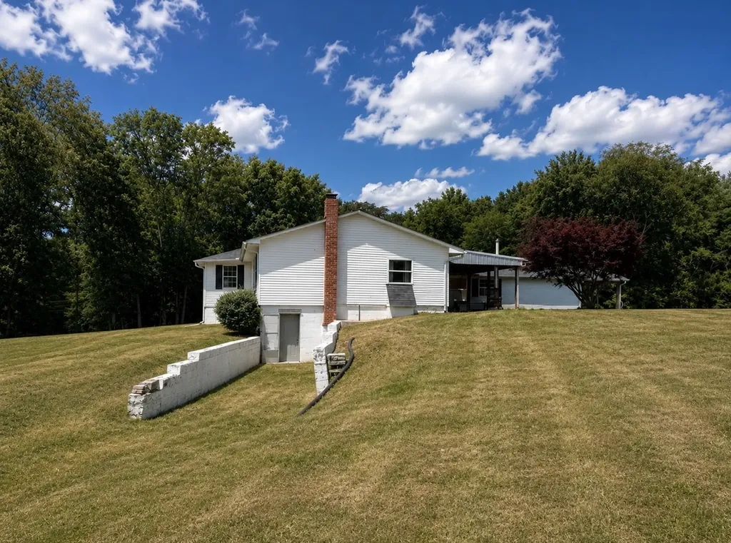 876 W Point Road Lawrenceburg TN 38464