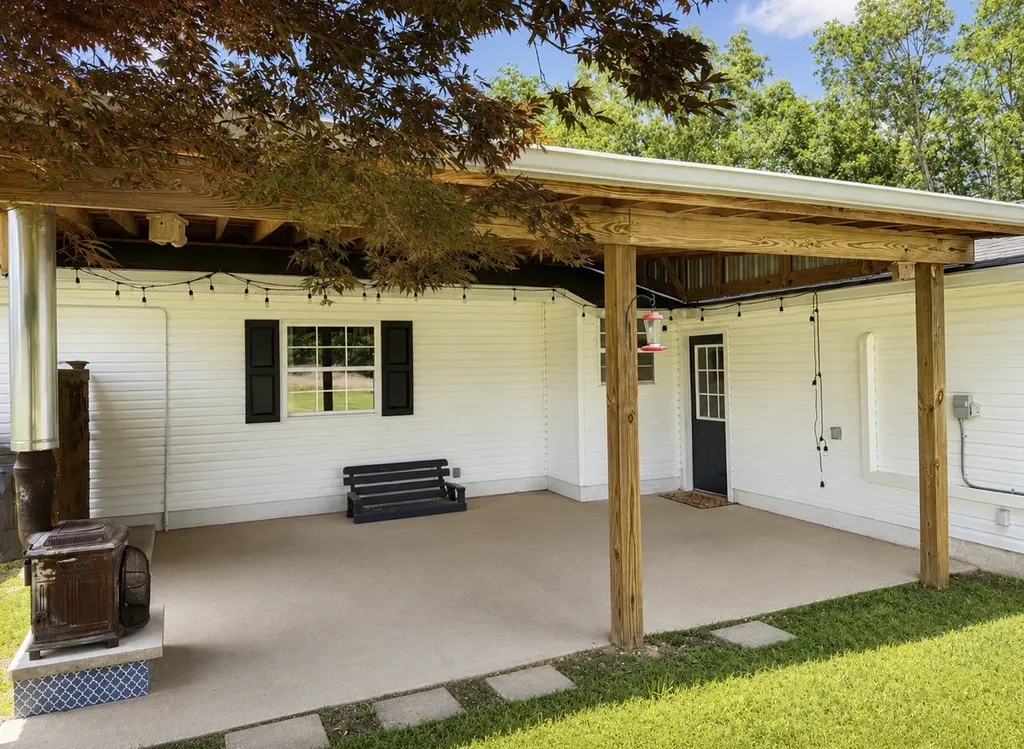 876 W Point Road Lawrenceburg TN 38464