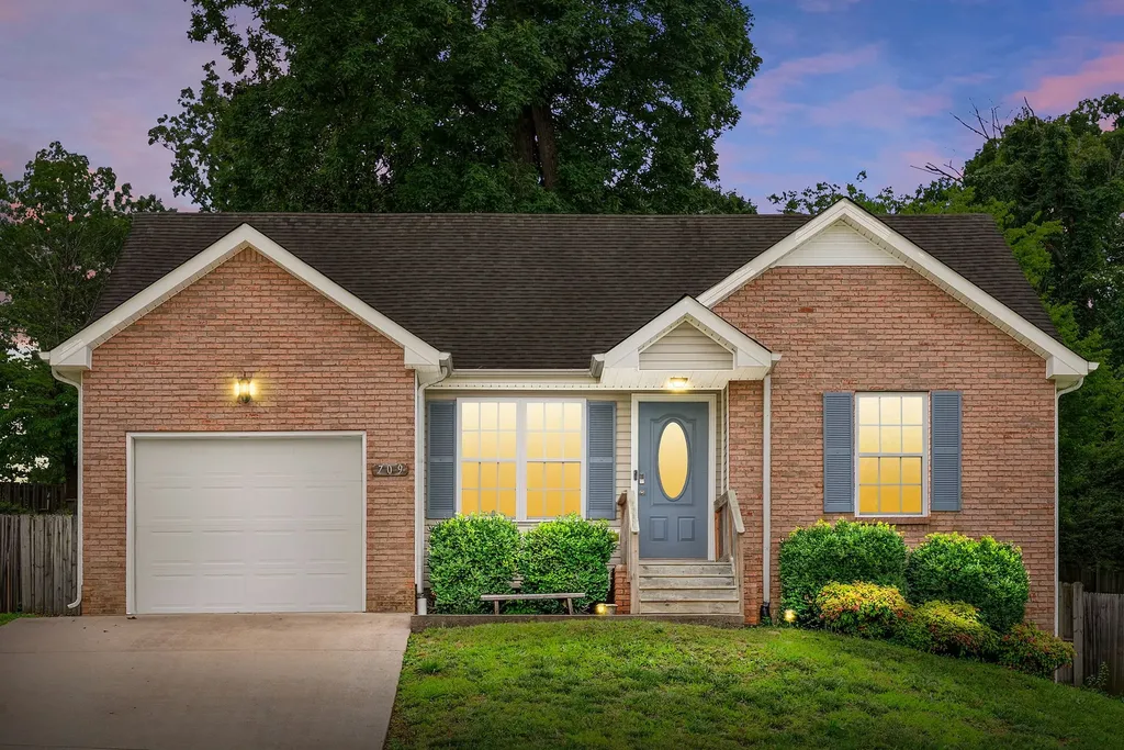 709 Arrowfield Drive Clarksville TN 37042